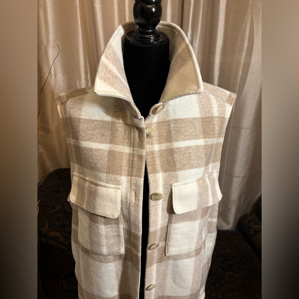 NWT - H&M Long Plaid Vest Beige Cream , Poly Sz Small Oversized - Picture 2 of 8
